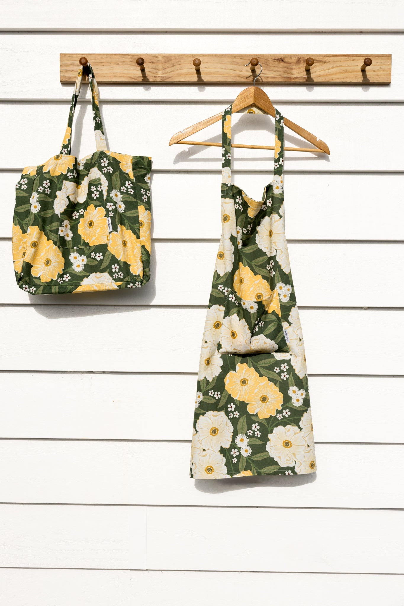 Mountain Lily Bag