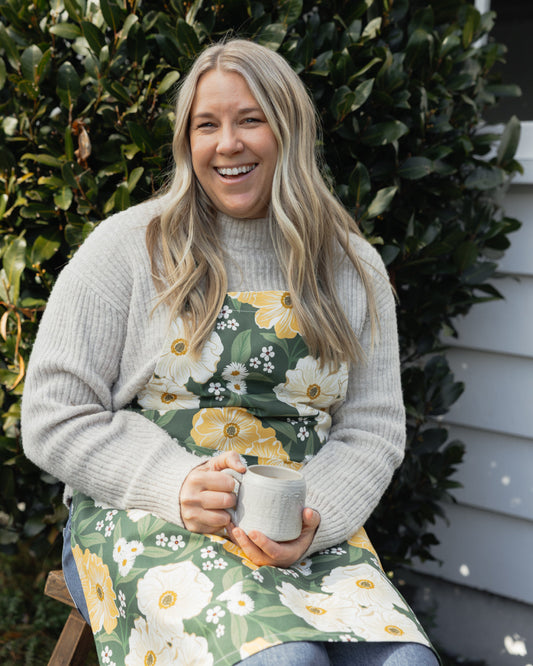 Mountain Lily Apron
